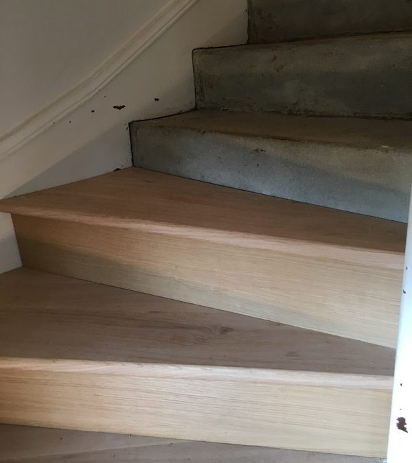 Habillage escalier béton